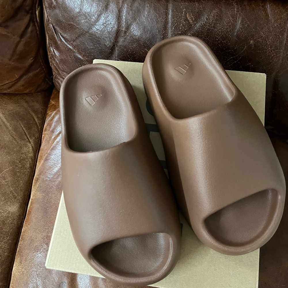 YEEZY Slides